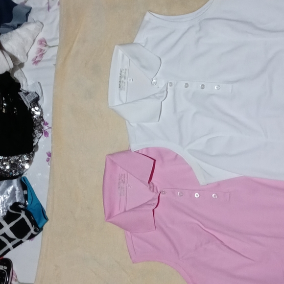 Tops - Picture 3 of 4